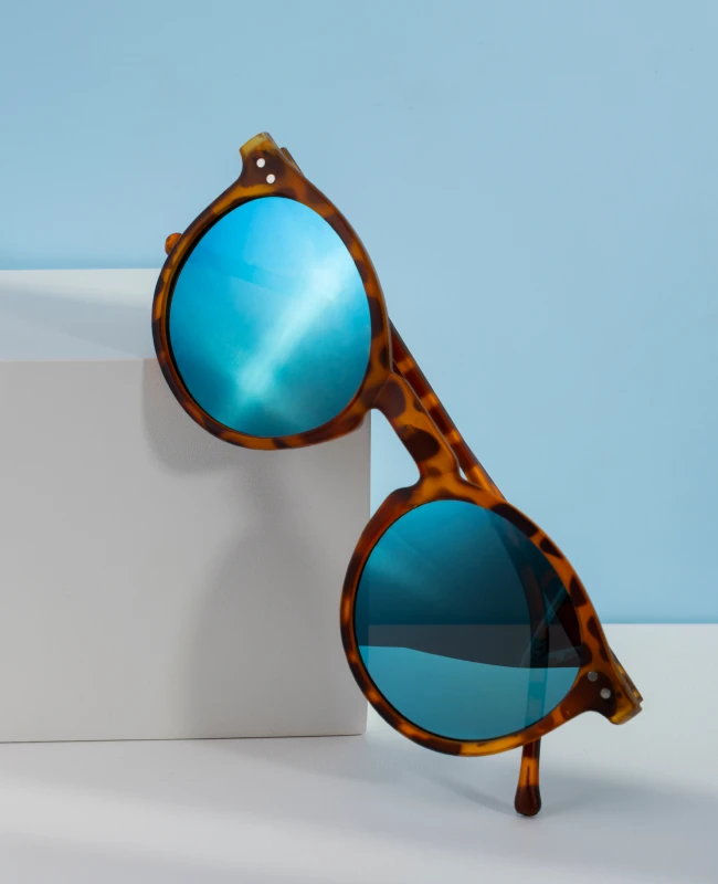 Cork Sunglasses with Polarized Lenses