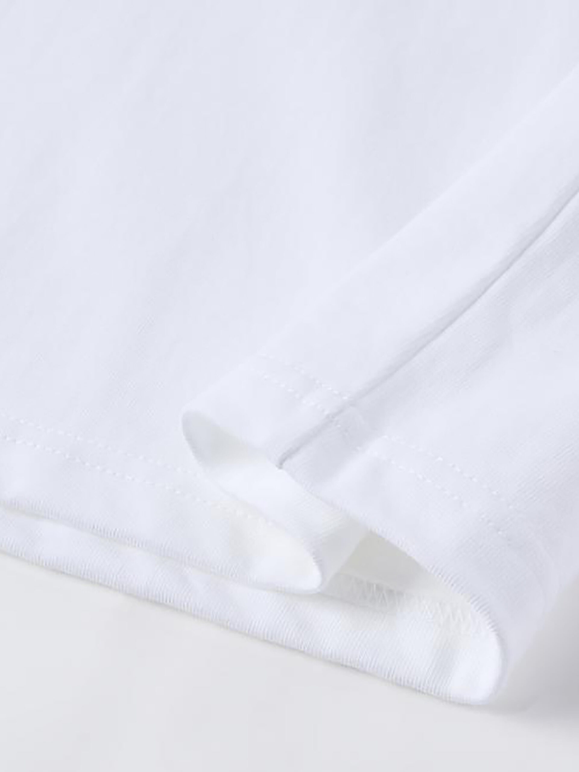 T-shirt noir heavyweight – IF (design blanc à l’avant)